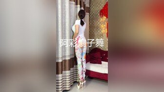 双飞 两个漂亮熟女小阿姨 想操哪个就哪个 身材都不错 大白奶子 肥鲍鱼