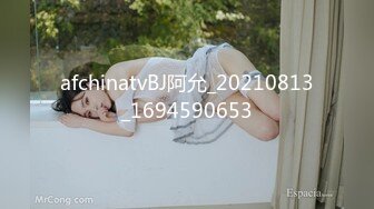 专业盗站流出商场坐厕固定偷拍美女嘘嘘几个美眉擦逼露出性感的逼毛