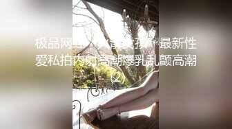 漫展中心偷拍漂亮的礼仪小姐