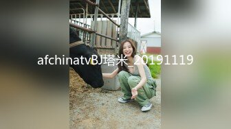 媚黑婊钦慕黑屌大神「Sirbao」肉感学生妹用狗爬式迎接大黑屌抽插口爆吞精