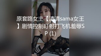 帅小伙酒店约操白衣小姐姐，脱掉衣服奶子还挺大