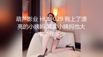 【加拿大绿帽淫妻】黑人的大肉棒少妇阿姨完全承受不住，户外草坪上撑爆骚逼，大声呐喊淫叫