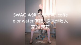 监控摄像头偷拍媳妇瘫痪躺在床上睡觉后老哥和照顾媳妇的小保姆在床下地铺偷情做爱